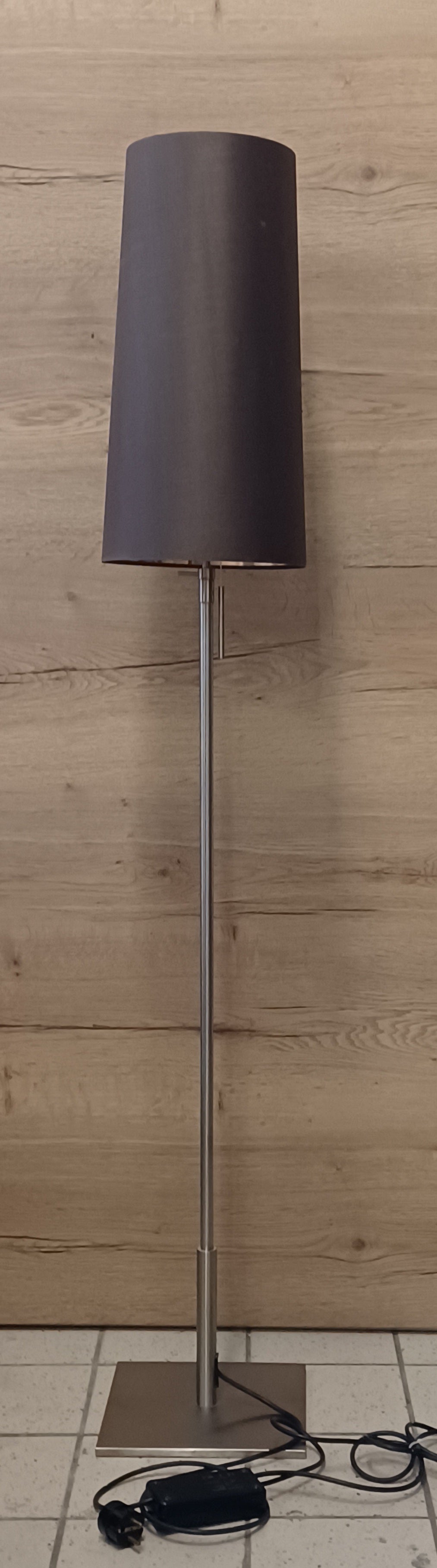 4495 Stehlampe 2025